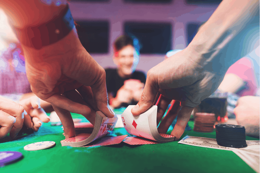 Chia sẻ đến người chơi biết về tỉ lệ đền trong bài Baccarat
