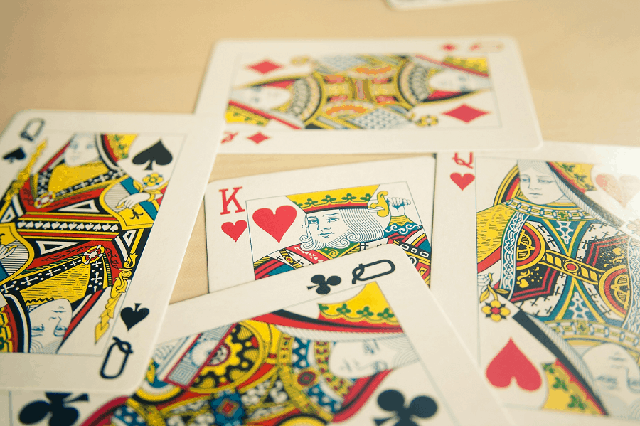 Những kiểu chơi thường gặp và cách hạ gục đối thủ trong game Poker