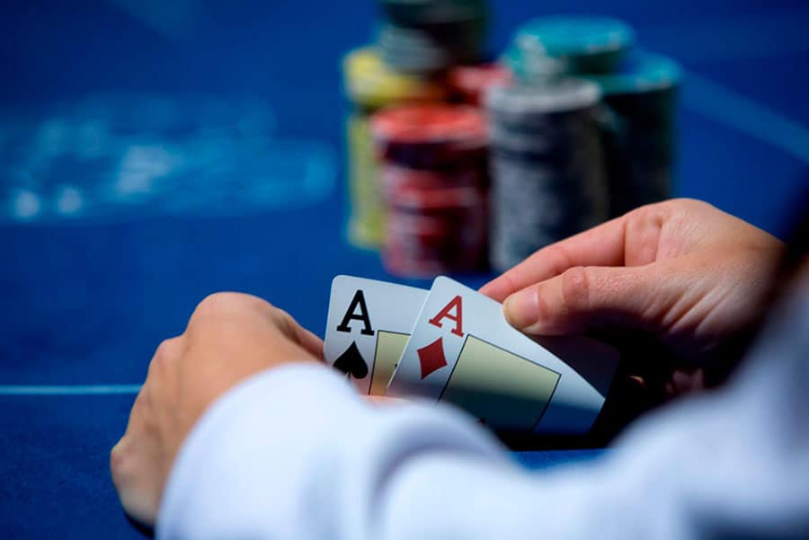 Những kiểu niềm tin trong Poker online nên từ bỏ
