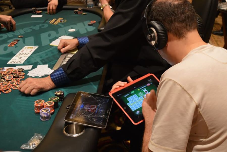 Làm gì để Poker trực tuyến thú vị hơn
