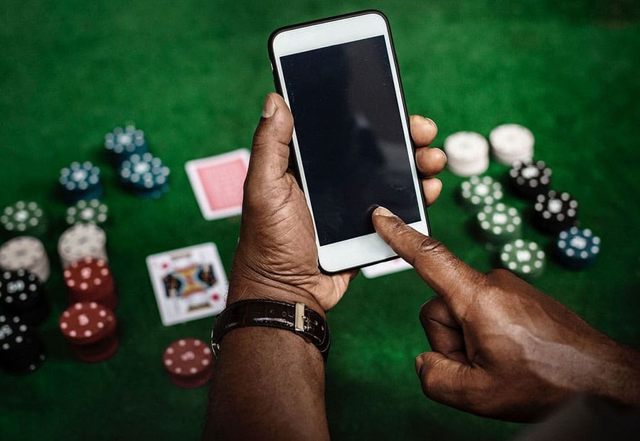 Chi tiết về các thành phần của máy tính Poker