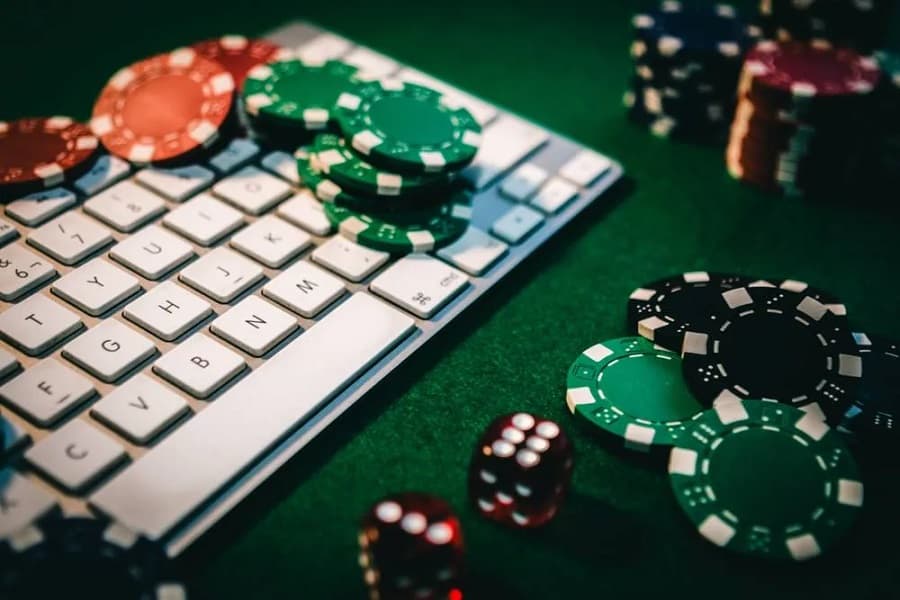 Những nguyên tắc khi chơi poker mà bạn không được quên