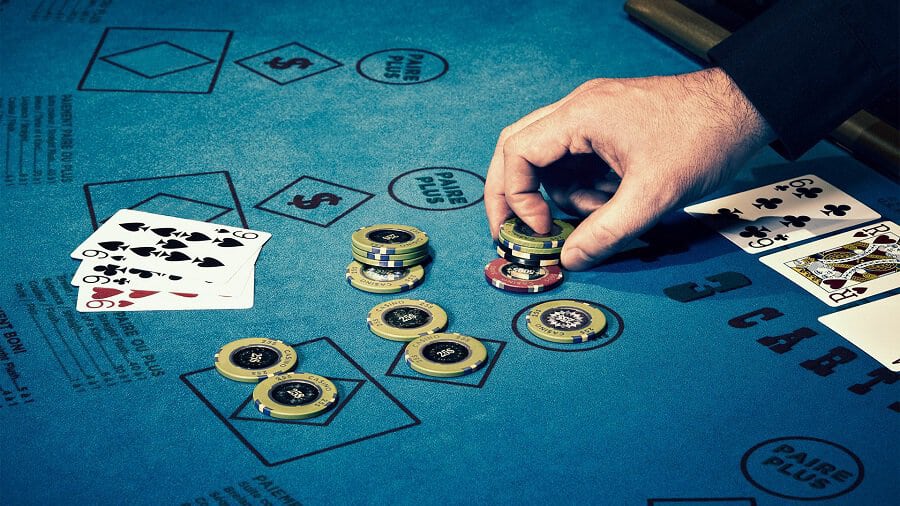 Tình huống canh bài ở BANKER hay PLAYER