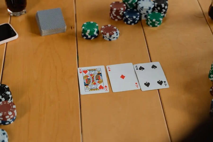 Hướng dẫn chơi Poker online tiền thật dễ hiểu dễ áp dụng nhất