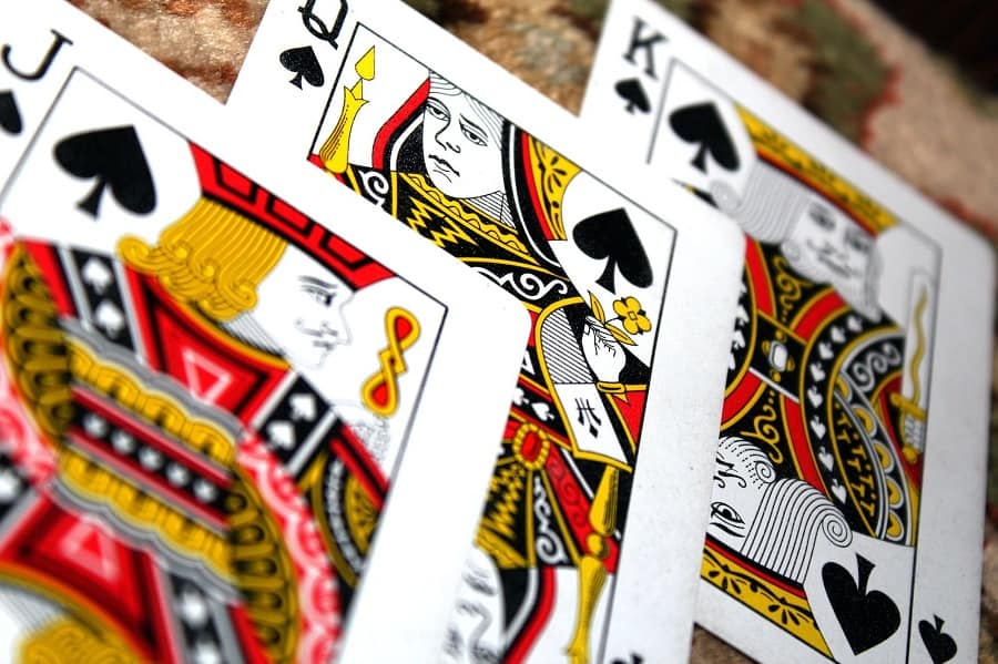 Cách chơi Baccarat để rinh tiền thưởng về ví mỗi ngày