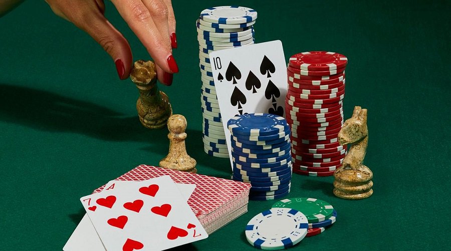 Những điều cần chú ý về kỹ thuật Bluff trong bài Poker